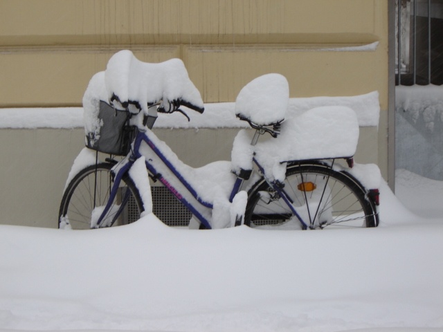 Fahrrad im Schnee